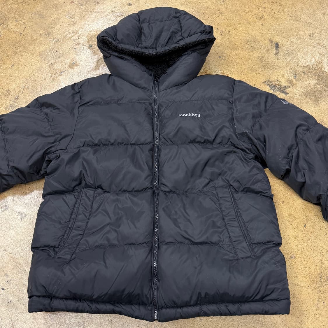 [정품/M] 몽벨 블랙 양면 경량 패딩 점퍼 b18 상품이미지3
