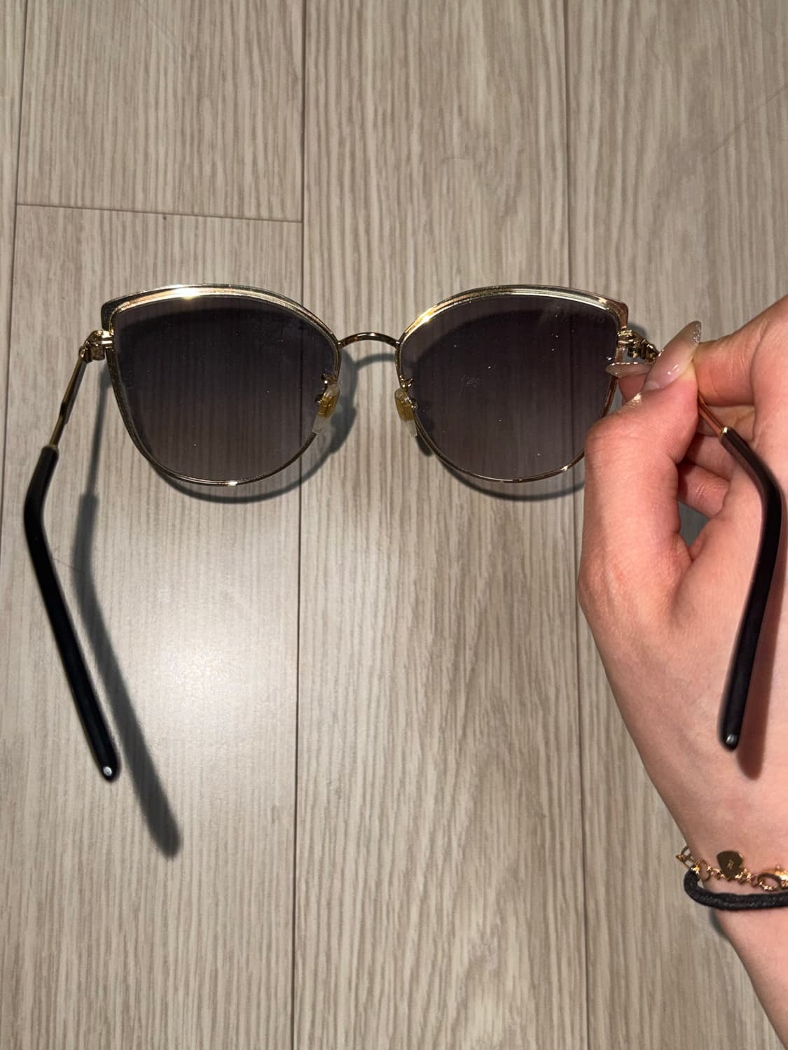 구찌 선글라스 GG0589SK 001 상품이미지3