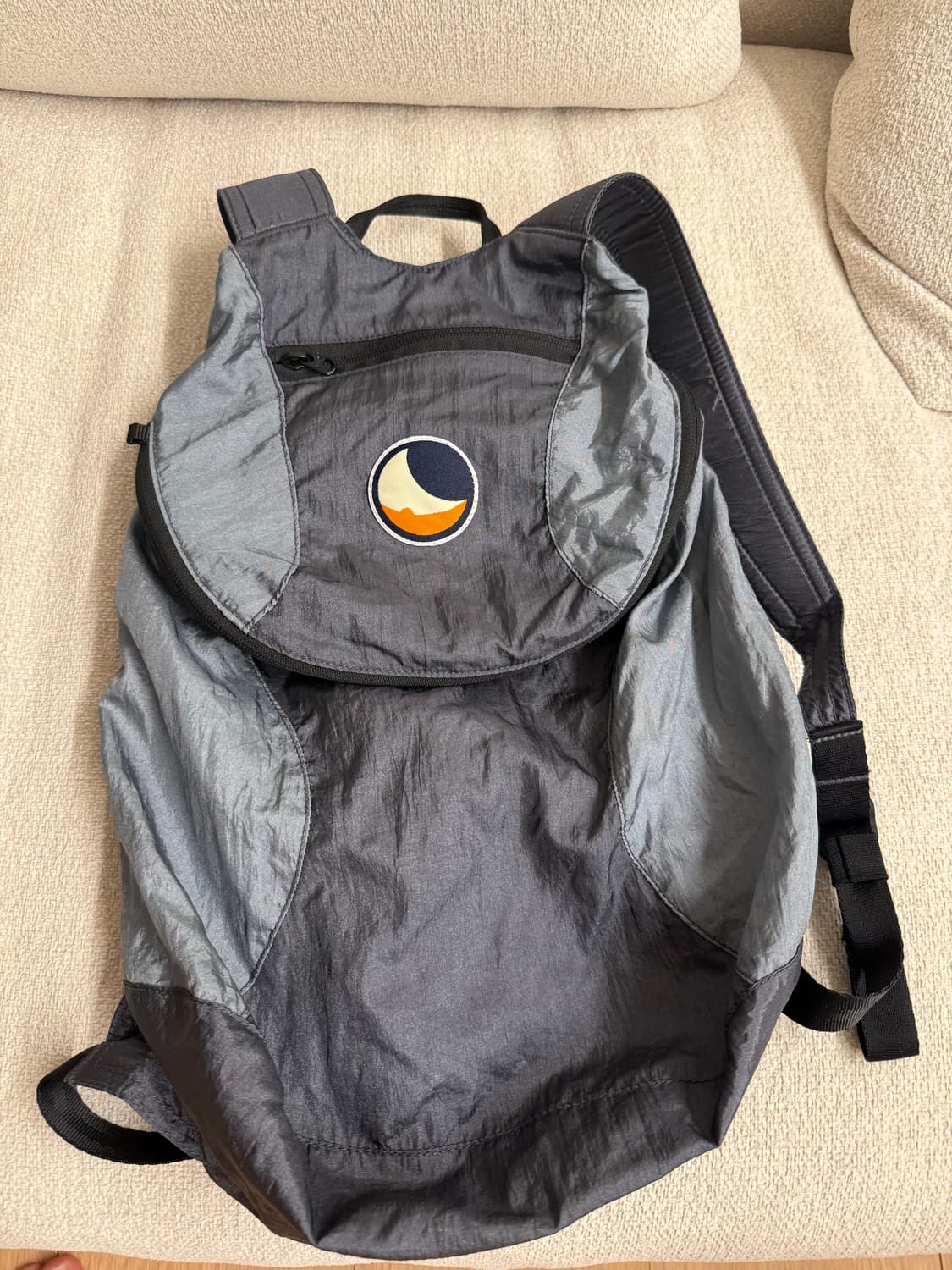 티켓투더문 15L 그레이 다크그레이 상품이미지1