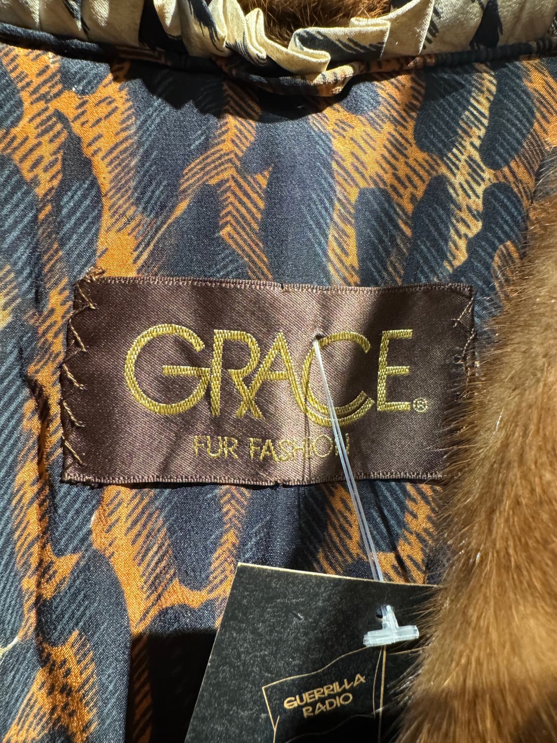 GRACE faux fur lined brown coat 상품이미지4
