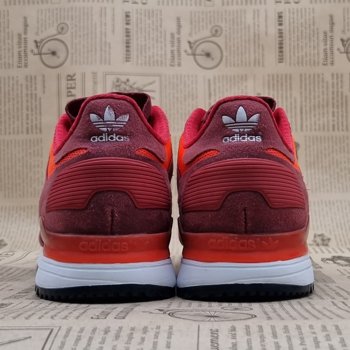 아디다스 ZX700 버건디 스니커즈 225 상품이미지4