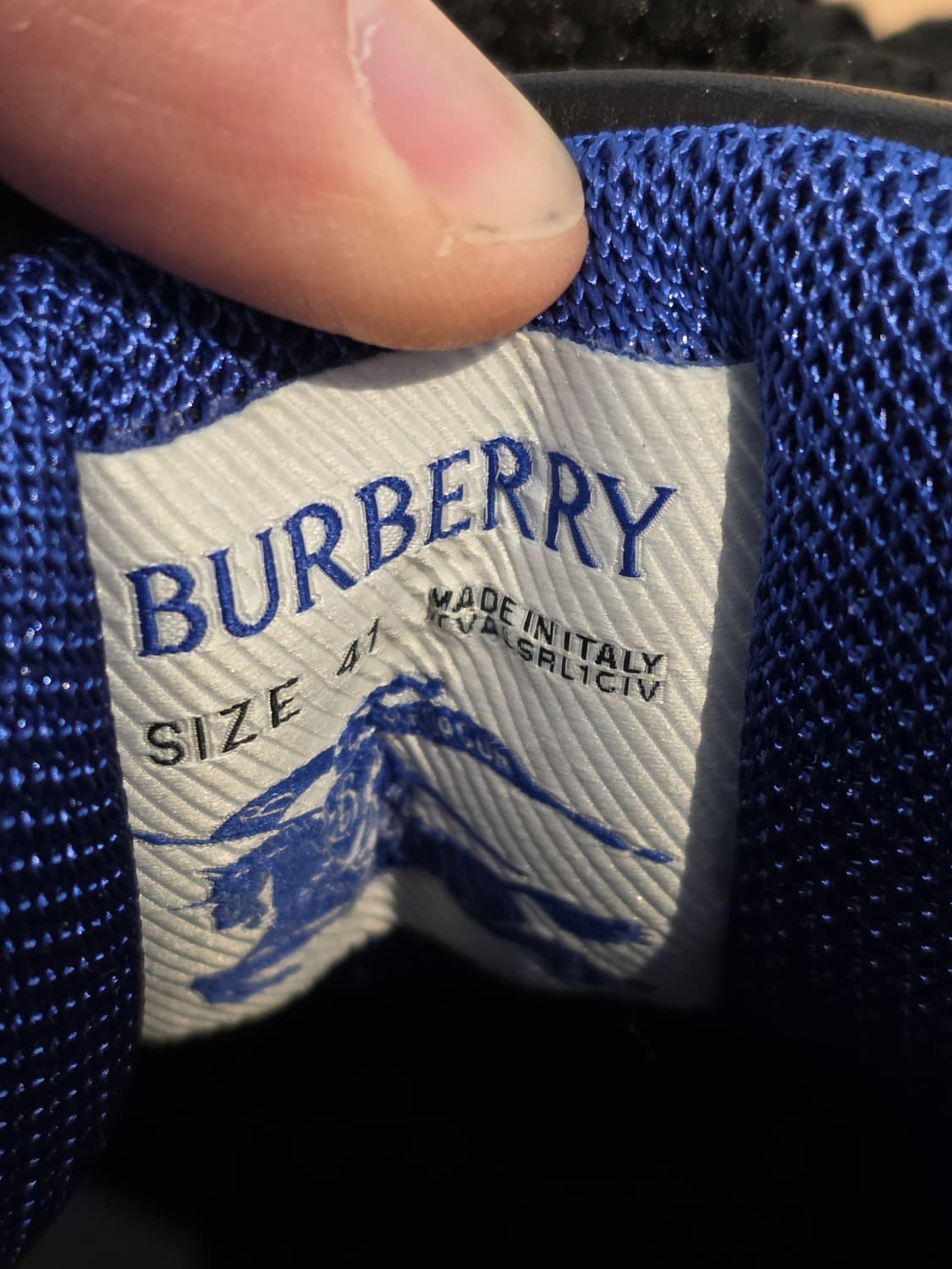 [새제품] 버버리 트랙부츠 41(265~270) 상품이미지4