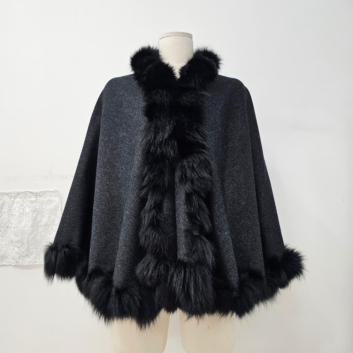 캐시미어 울 폭스퍼 블랙 판초 케이프 망토 상품이미지1