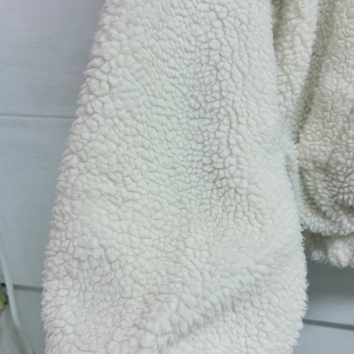 화이트 플리스 부클 크롭 집업 자켓 (JPN) 상품이미지3