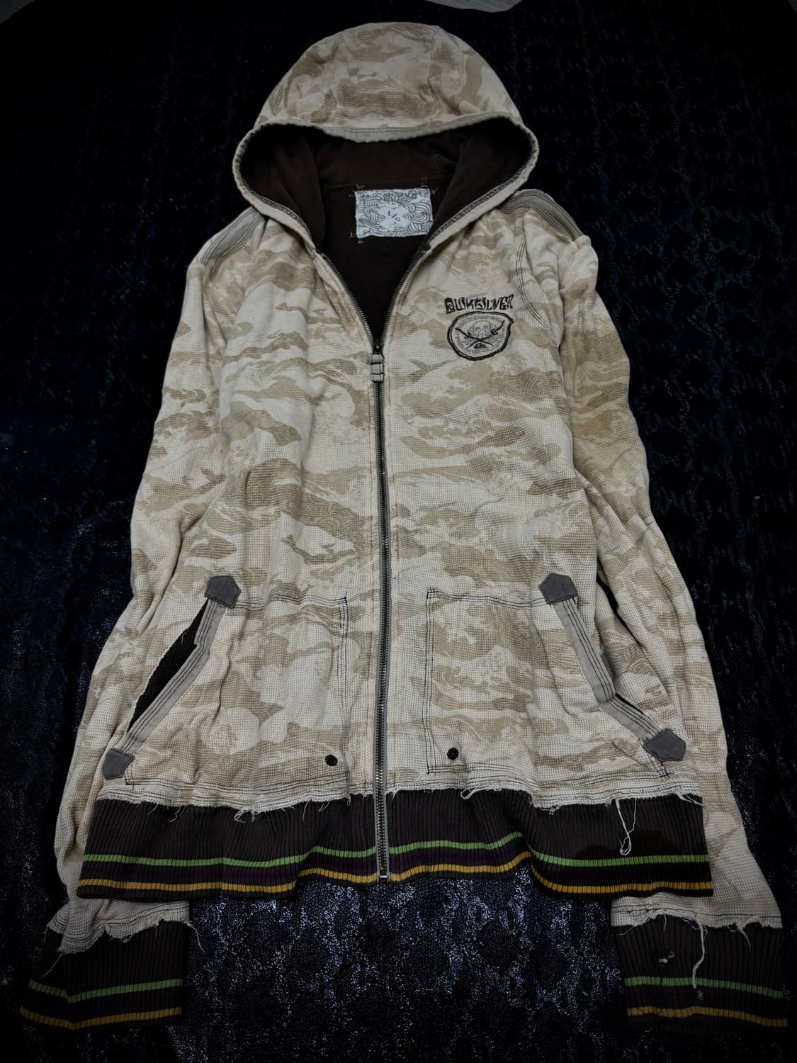 “QUIKSILVER” 00’s Grunge Mood Camo Hoodi 상품이미지1