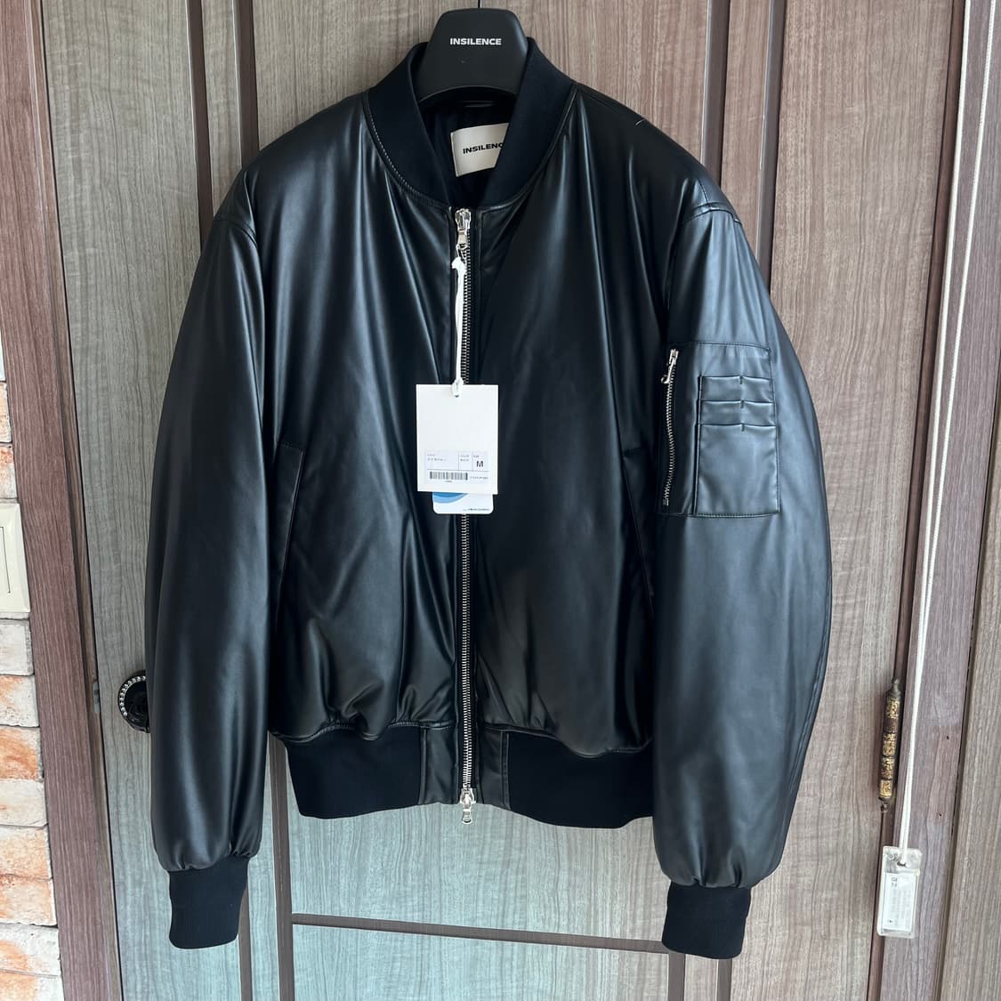 새상품(M)인사일런스 비건 레더 MA-1 블랙 상품이미지1