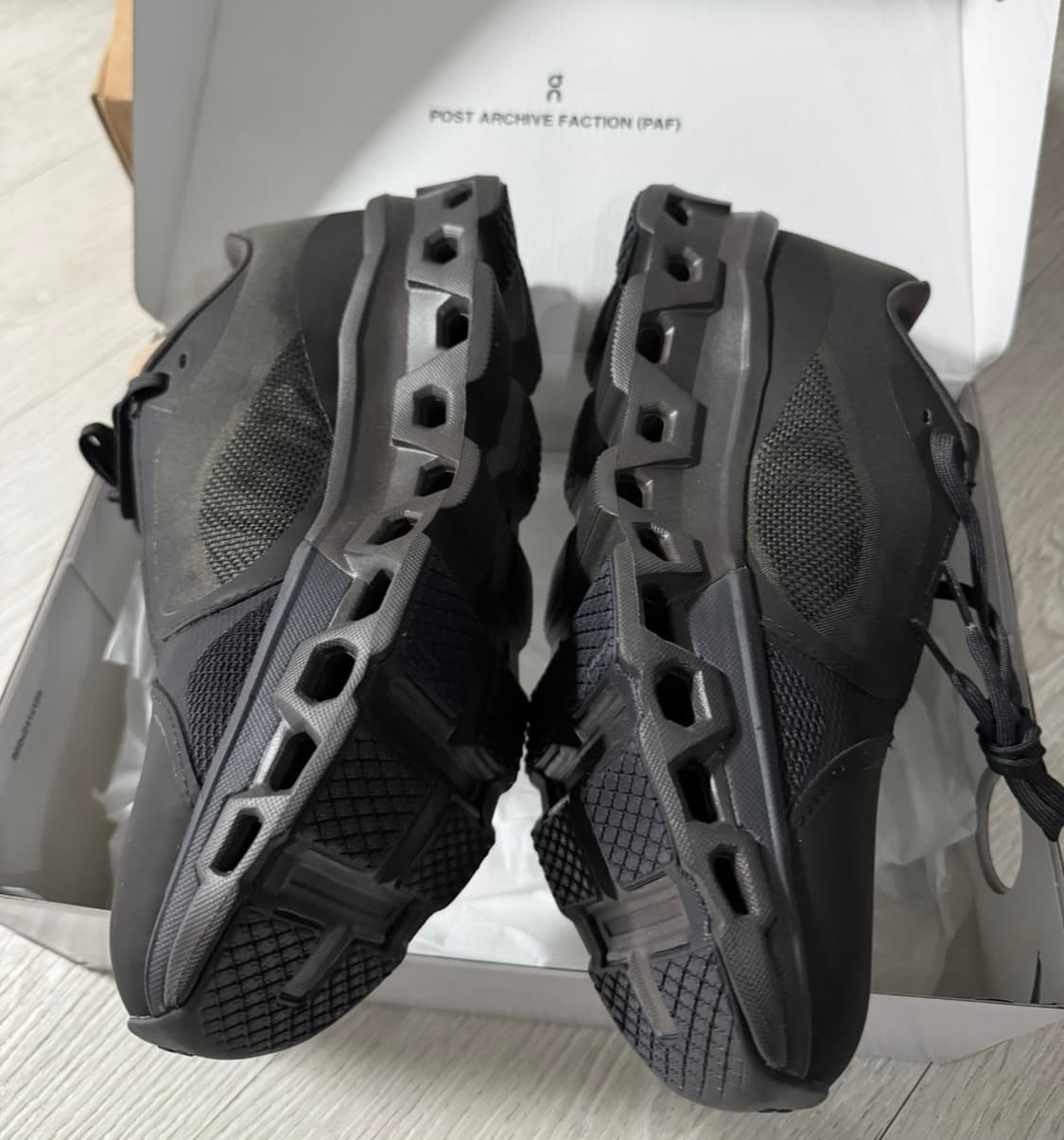 !!주말급처가 40!! 온러닝 파프 클라우드몬스터 쏜 브라운 상품이미지4