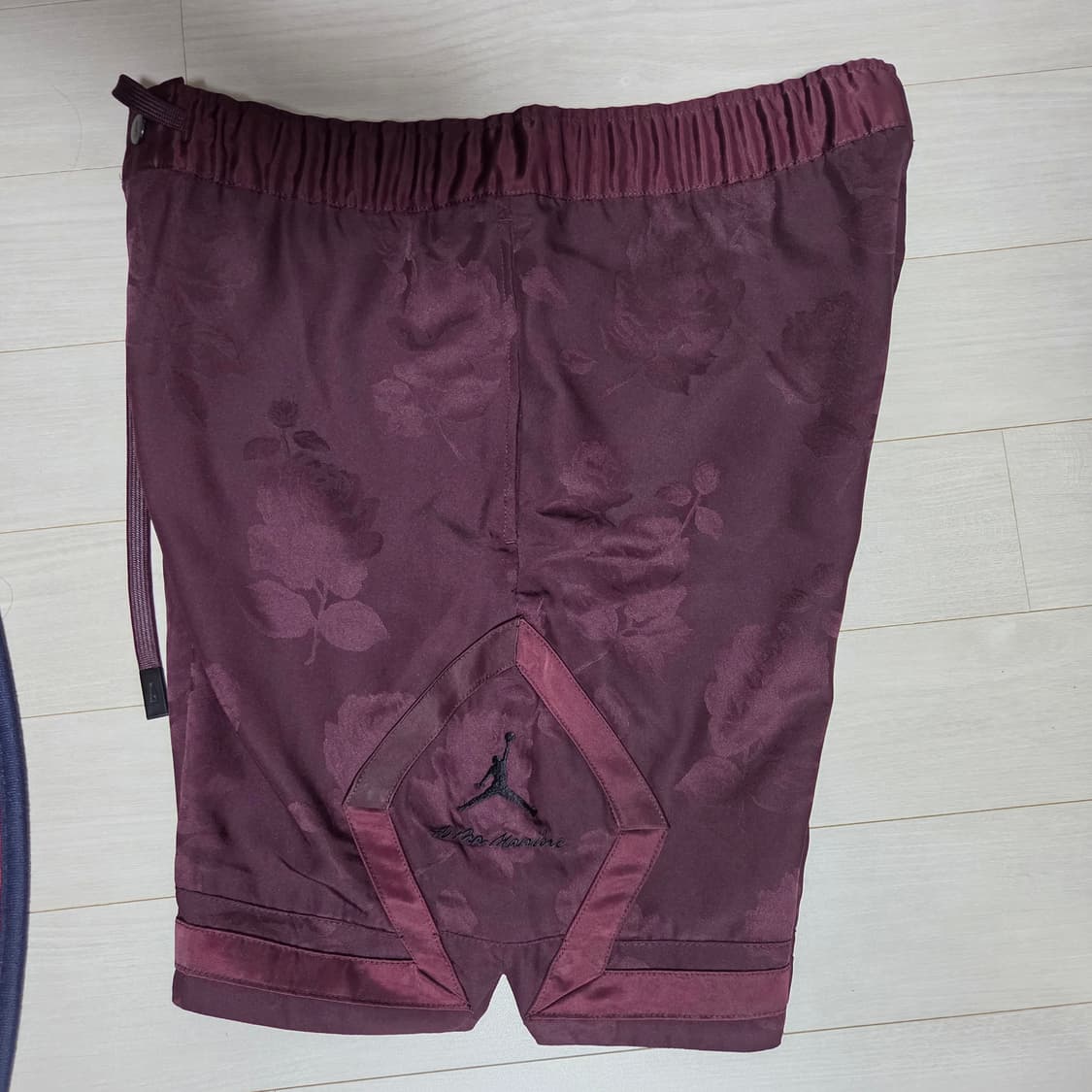 [us/eu S] 조던 x 아마 마니에르 자카드 쇼츠 버건디 크러쉬 상품이미지3