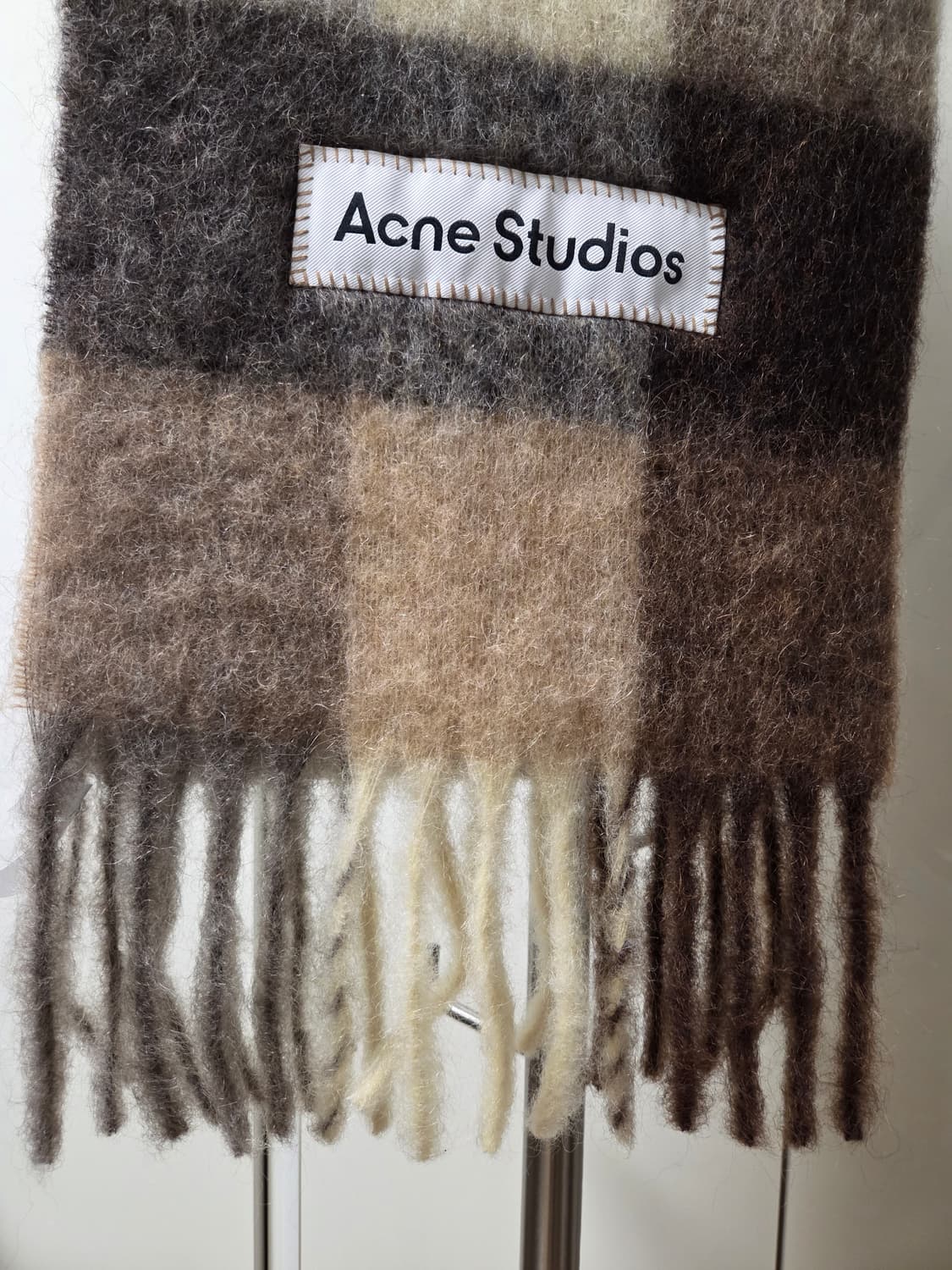 아크네스튜디오 모헤어 알파카 체크 목도리 상품이미지5