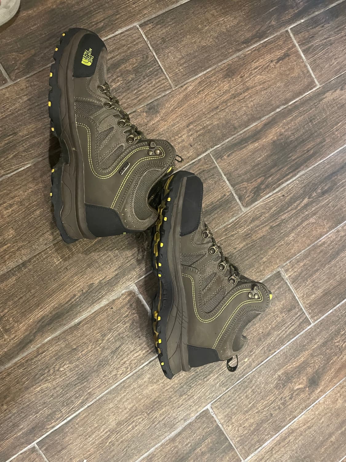 노스페이스 255 등산화 상품이미지1