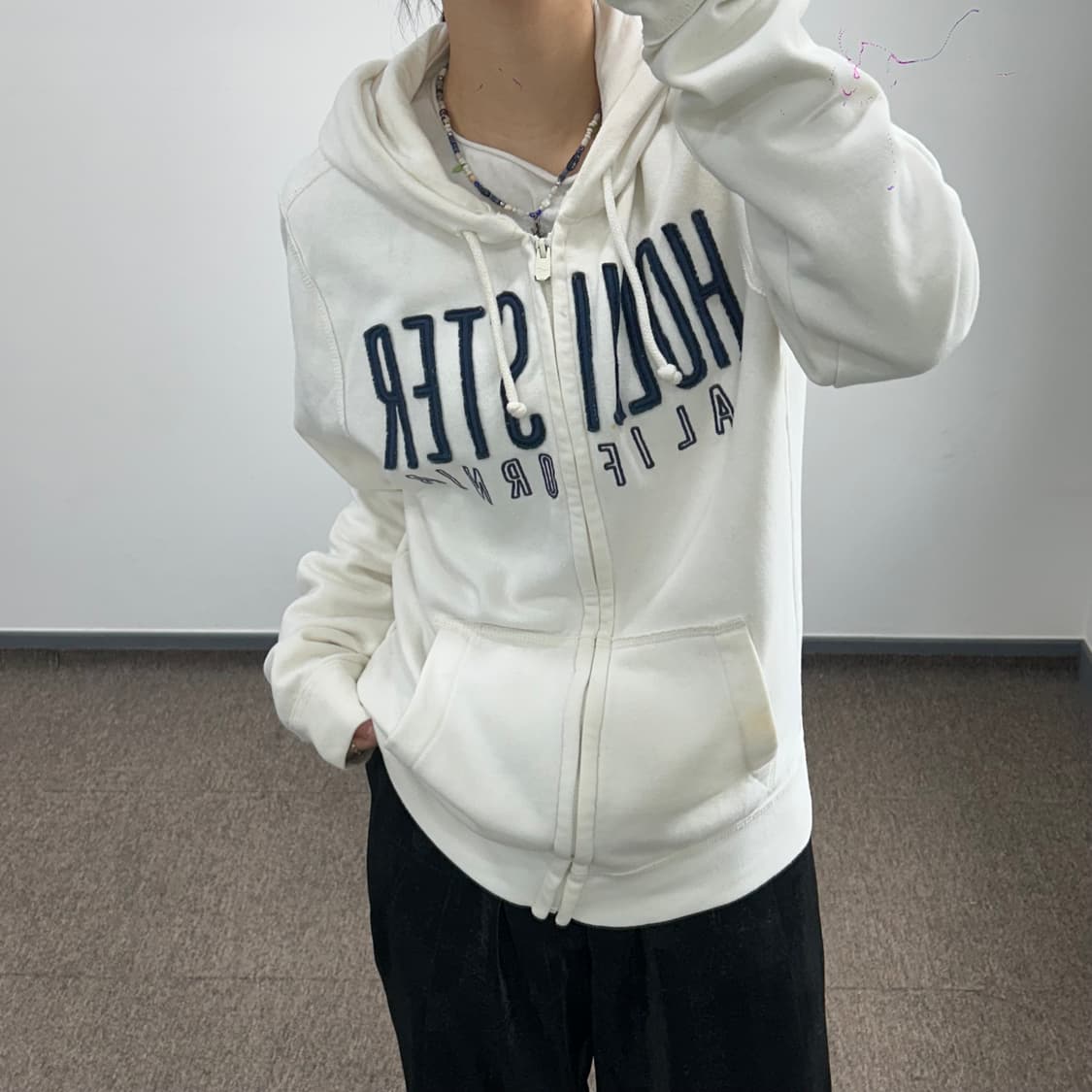 Hollister 홀리스터 네이비 스펠아웃 아이보리 후드집업 상품이미지1