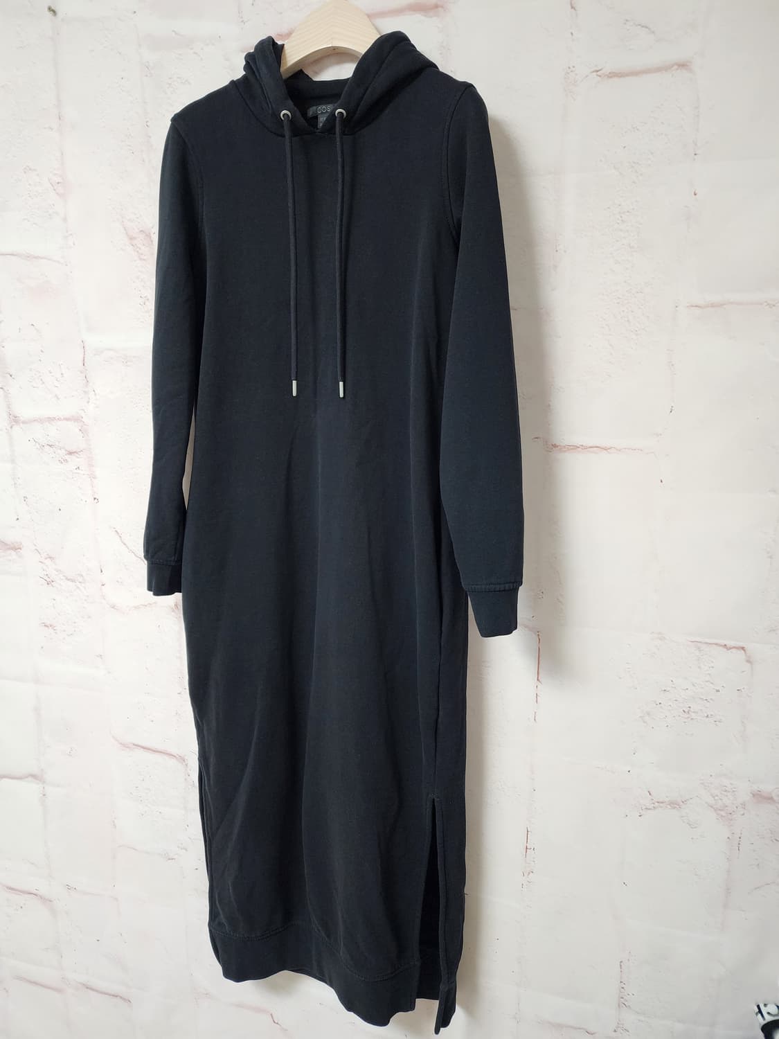 COS 기모 
블랙 후드 롱 원피스 상품이미지2