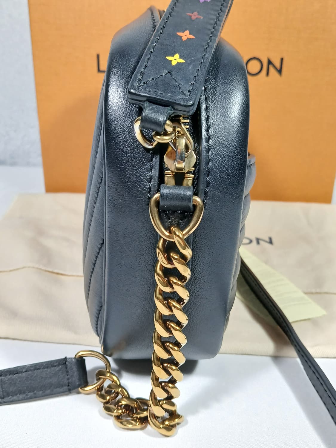 루이비통 뉴웨이브 카메라백 M53682 상품이미지5