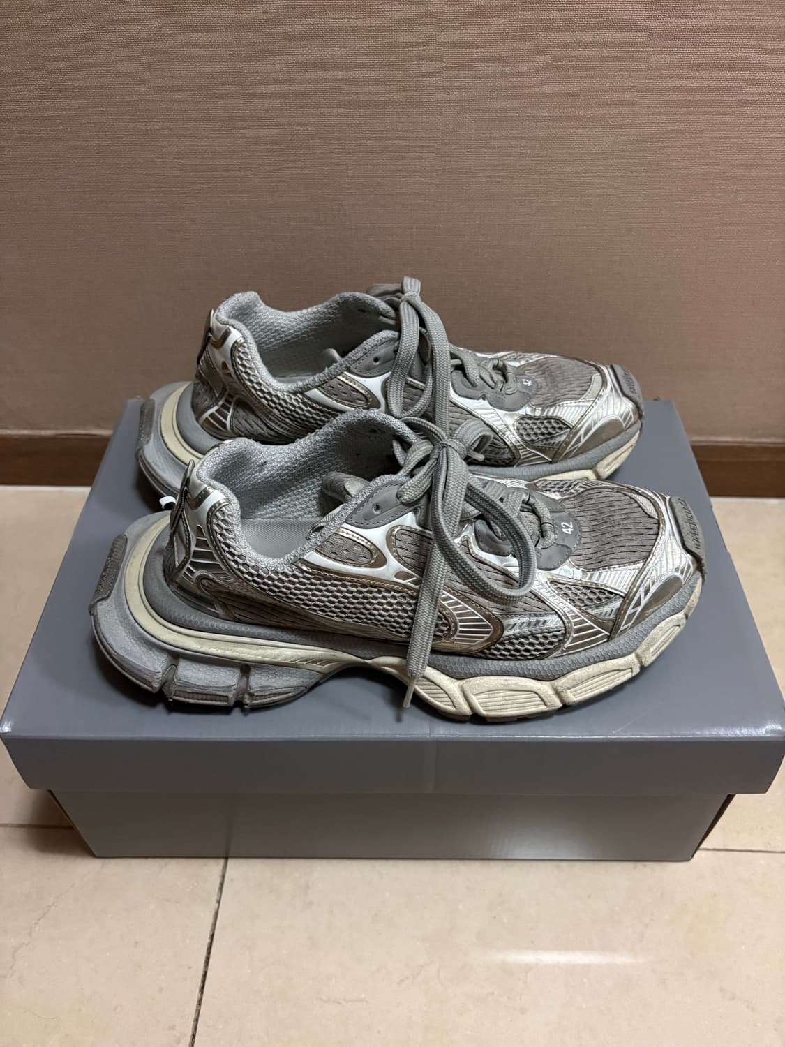 발렌시아가 3xl 에그쉘 42 상품이미지4