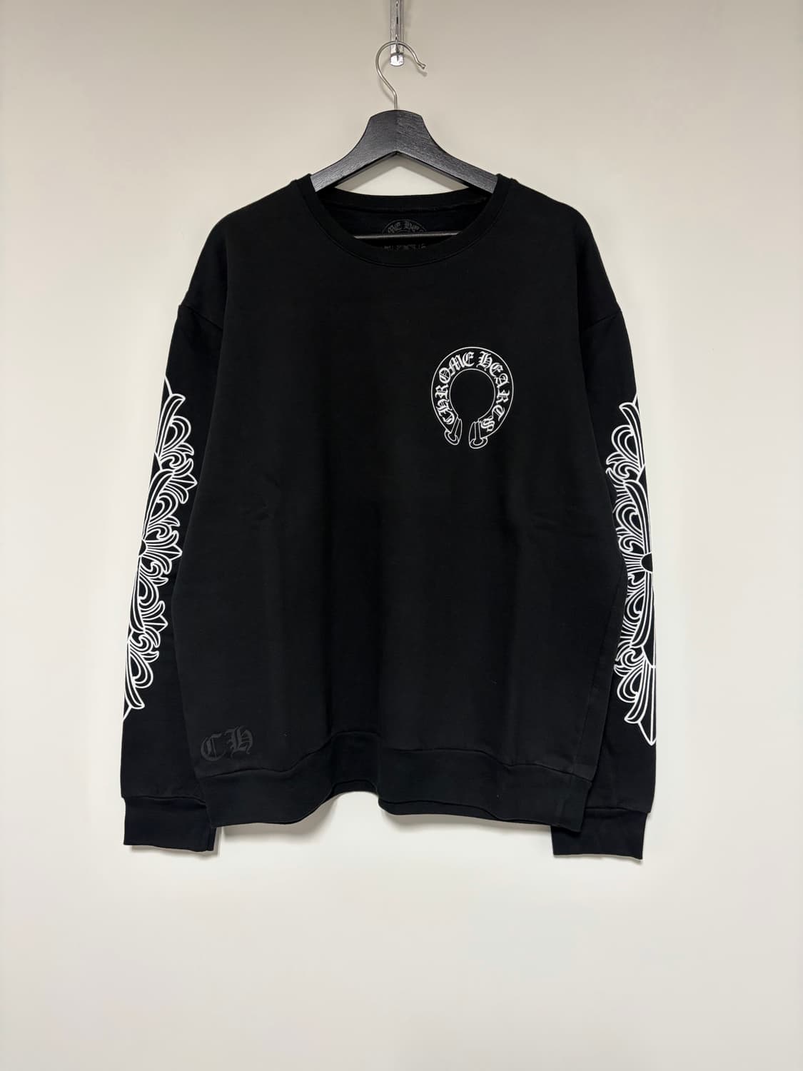 크롬하츠 홀스슈 플로럴암 블랙 맨투맨 상품이미지1