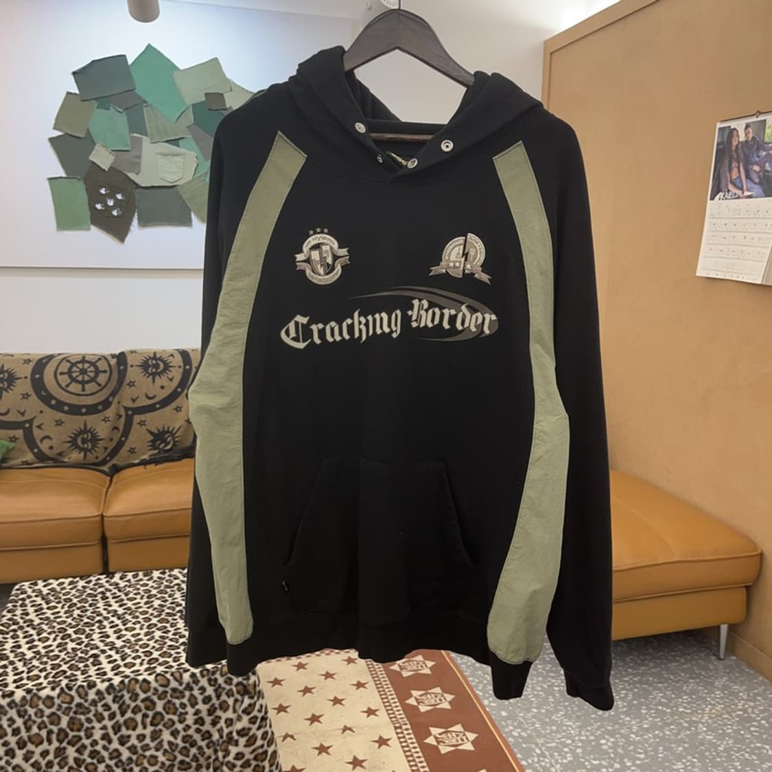 꼼파뇨 올드스쿨 Y2K 크래킹 스냅 스트릿 힙 후드티 XL C09343 상품이미지3