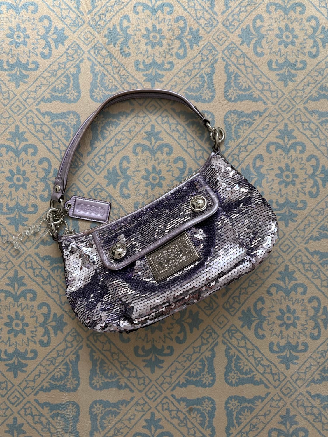 coach sequin shoulder bag  상품이미지1