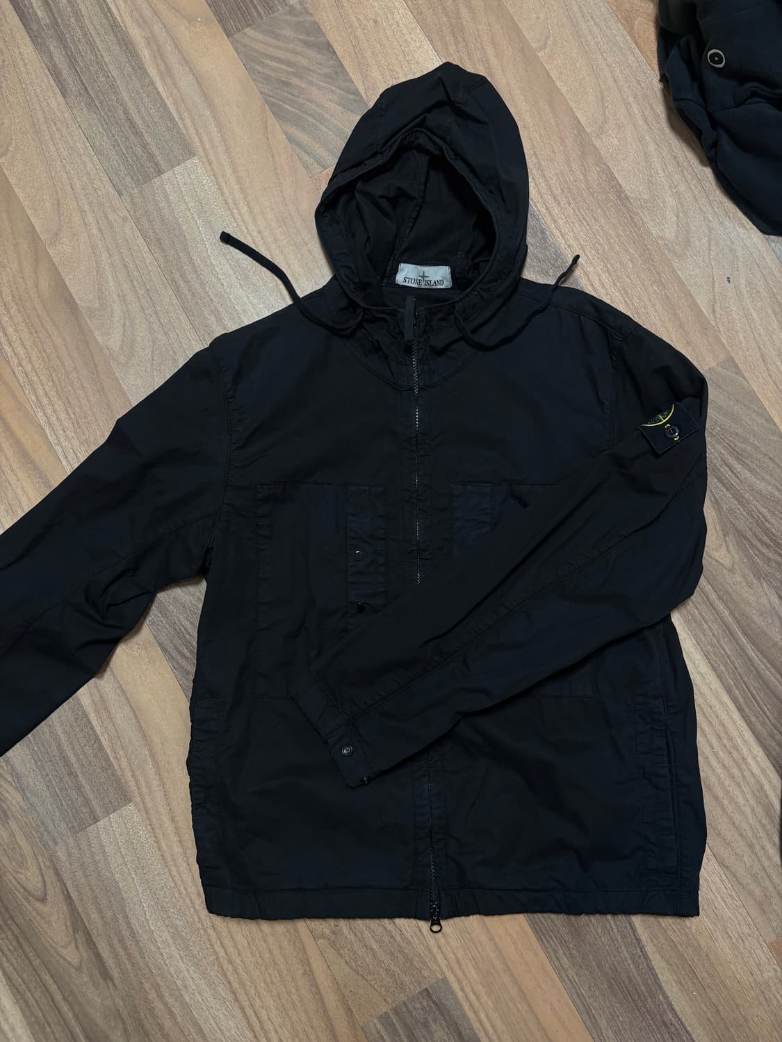 스톤아일랜드 수피마 코튼 트윌 바람막이 상품이미지2