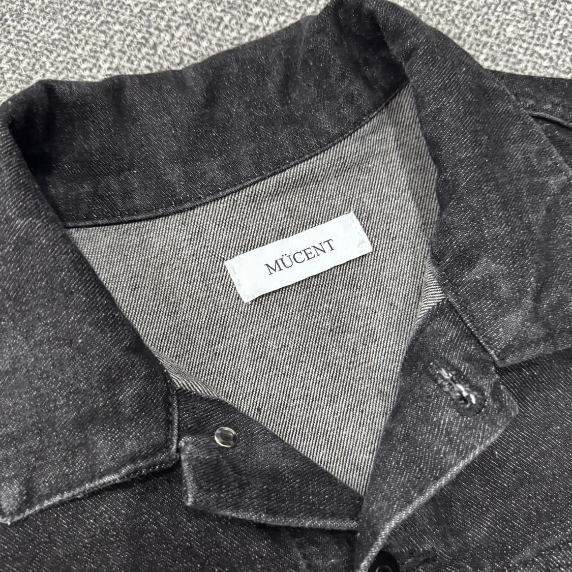 무센트 크롭 데미지 흑청 데님 자켓 상품이미지5
