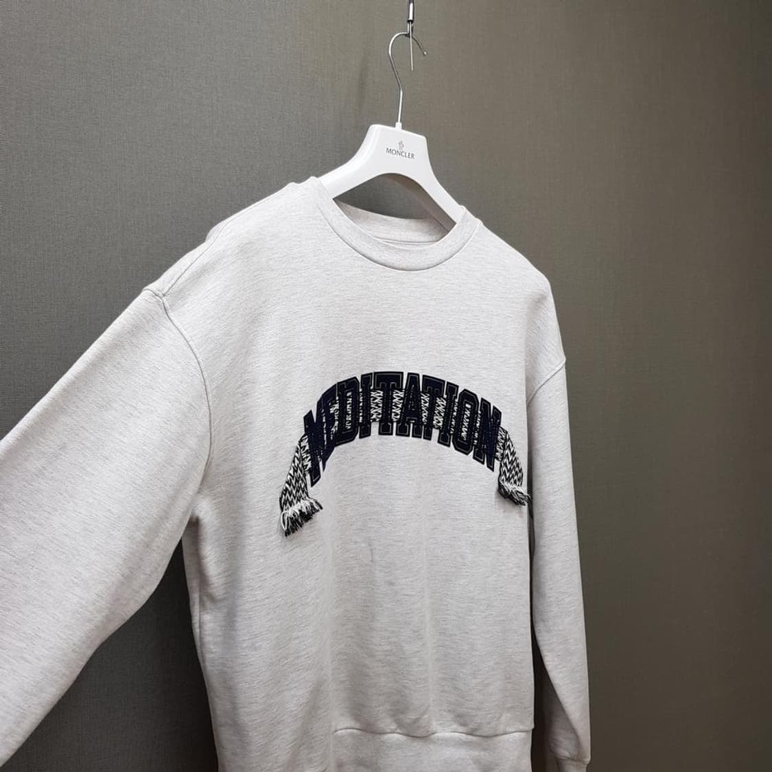 한섬 타임 2022 레터링 그래픽 맨투맨 95사이즈 상품이미지3