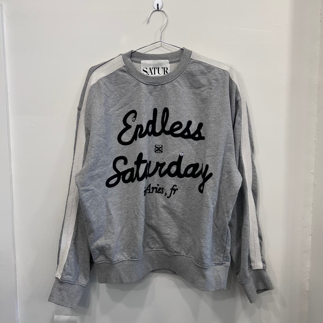 SATUR 앤들리스 세터데이 스웻셔츠 맨투맨 상품이미지2