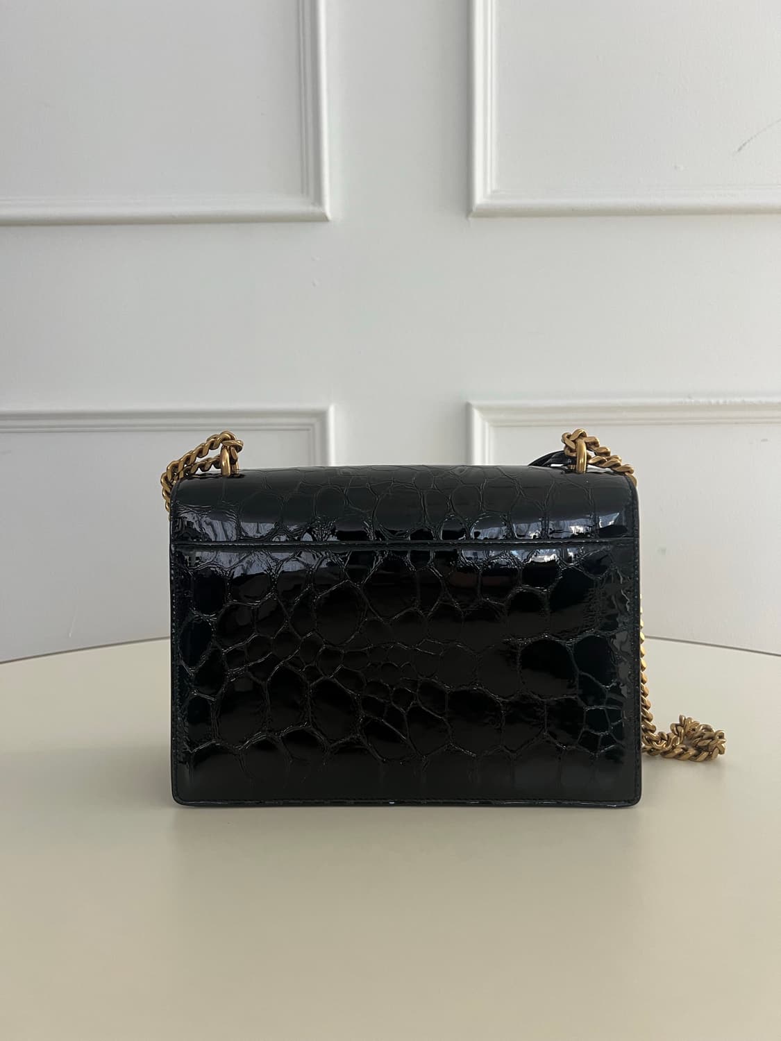 생로랑 크로크다일 미듐 선셋백 상품이미지4