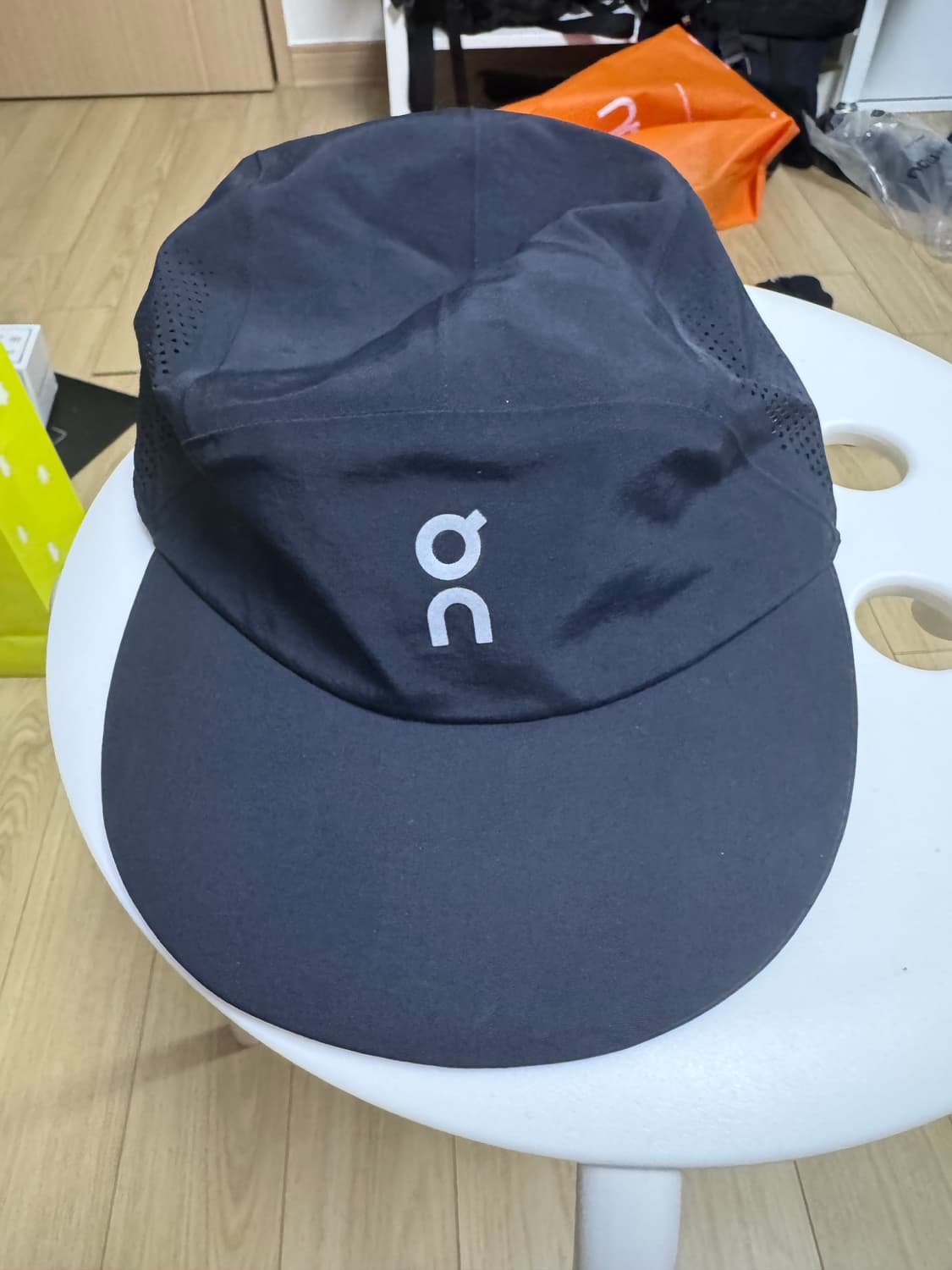 온러닝 퍼포먼스 캡 블랙 상품이미지1