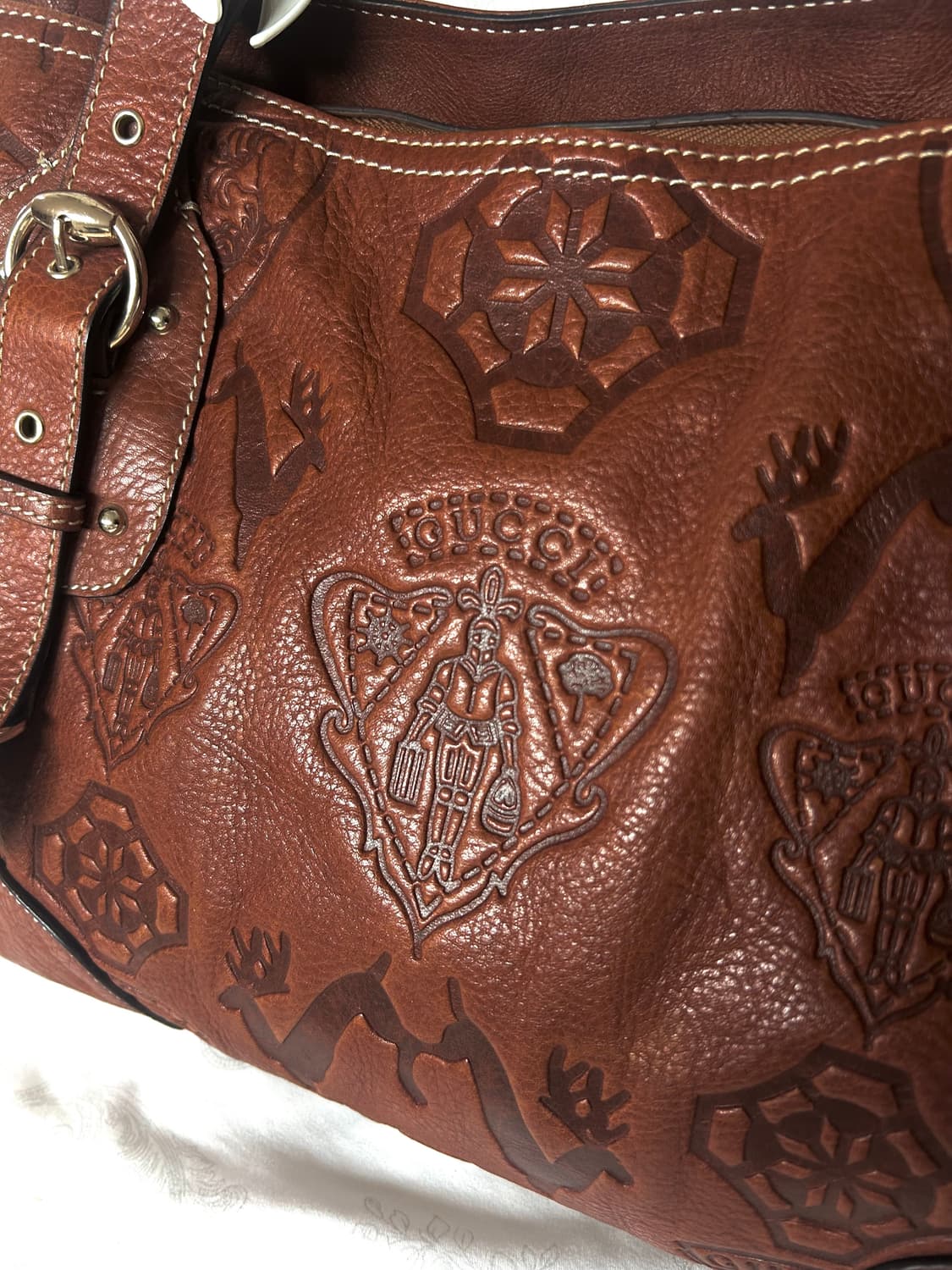 레어‼️)) GUCCI 정품 빈티지 구찌 브라운 엠보 토트백 상품이미지2