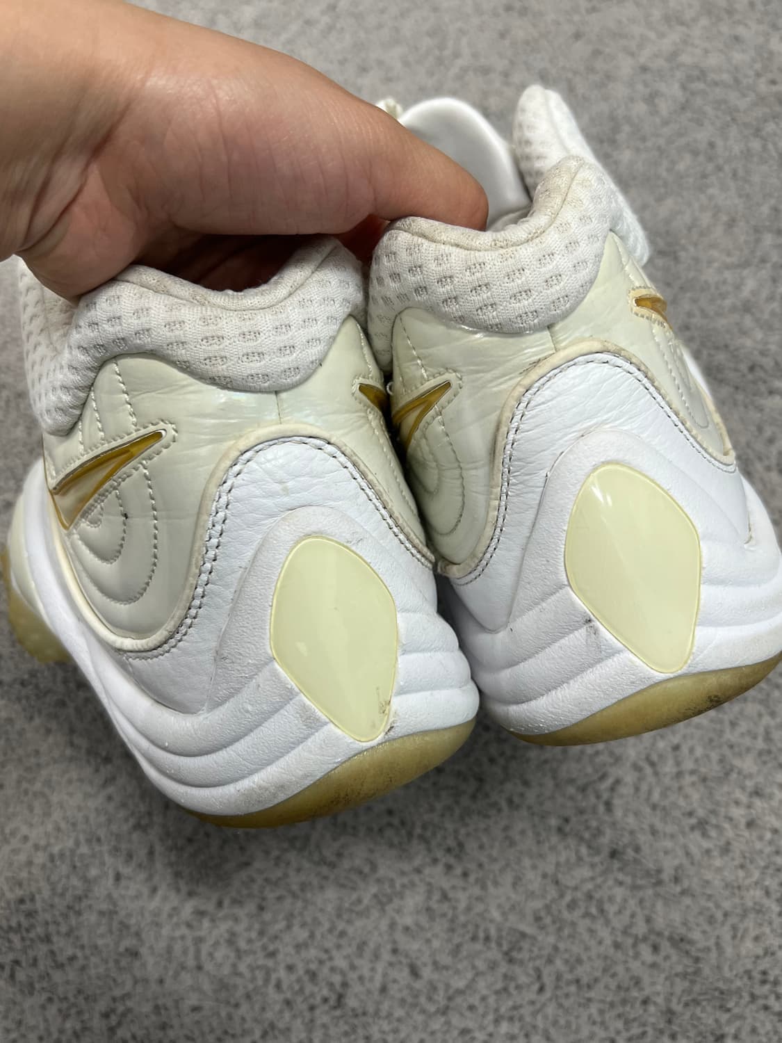 (265) 나이키 줌 업템포 화이트 상품이미지3