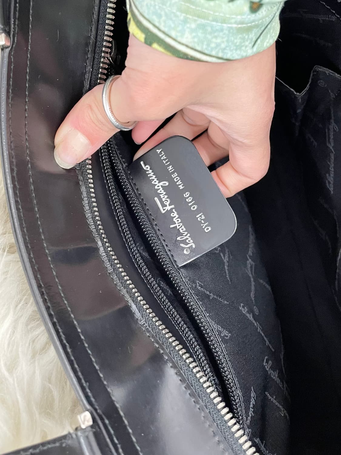 90s 페라가모 간치니 투 락 토트백 상품이미지3