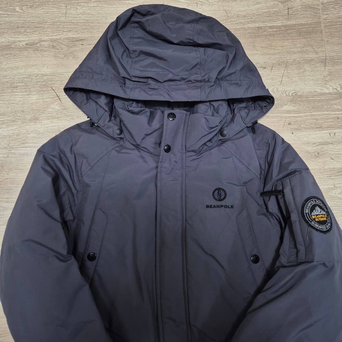 빈폴 아웃도어 여성 사이드와펜 덕다운 후드 패딩 점퍼 XS(85) 상품이미지2