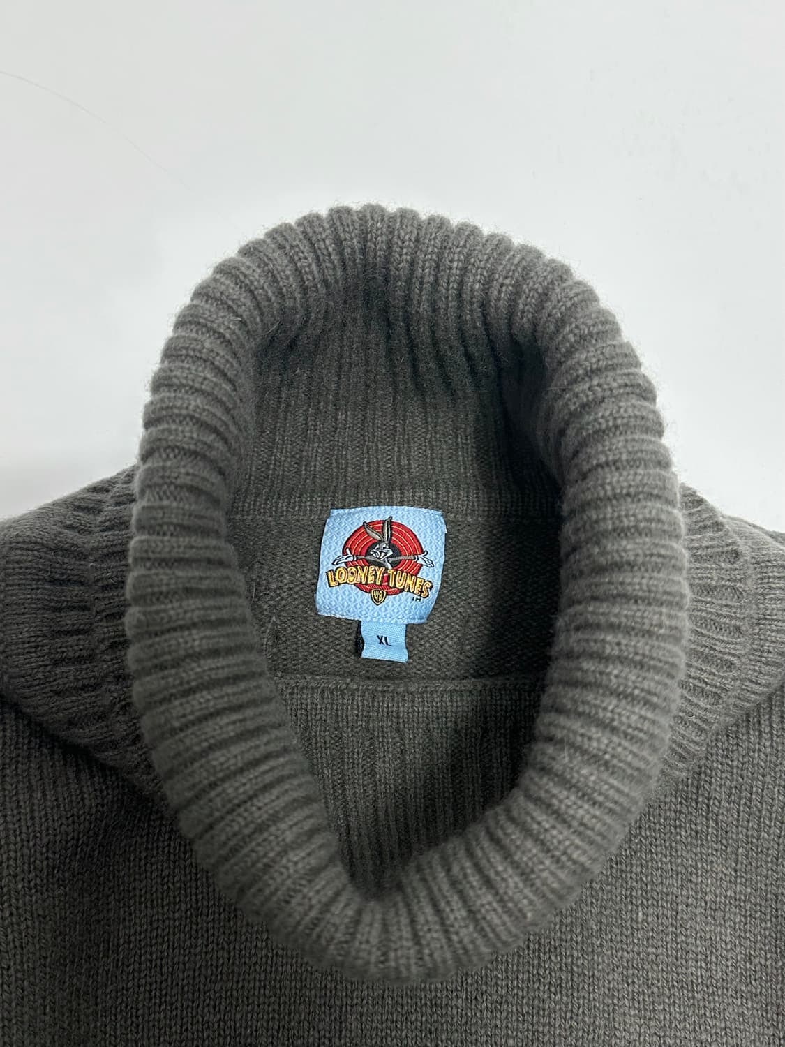 루니툰즈 램스울 목폴라 니트 상품이미지8