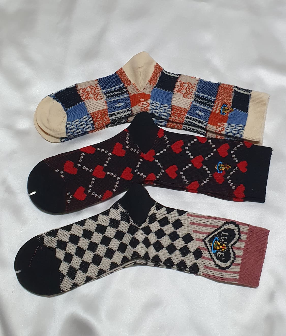 크림베이지 블랙 레드브라운 핑크 하트 러브 체크 비비안웨스트우드 양말 상품이미지7