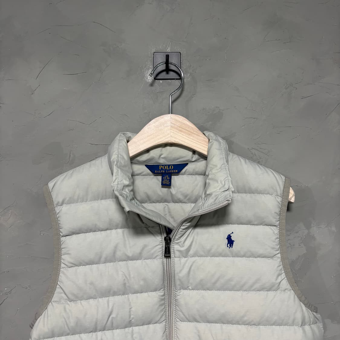 폴로 랄프로렌 덕다운 패딩조끼 라이트 그레이 상품이미지2