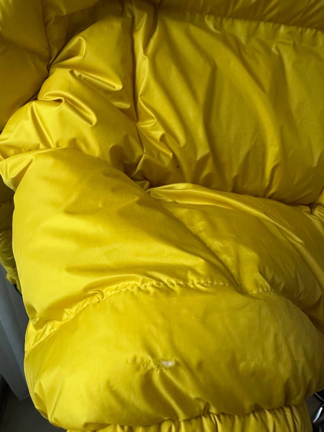 [48] 프라다 20fw 리나일론 패딩  상품이미지4