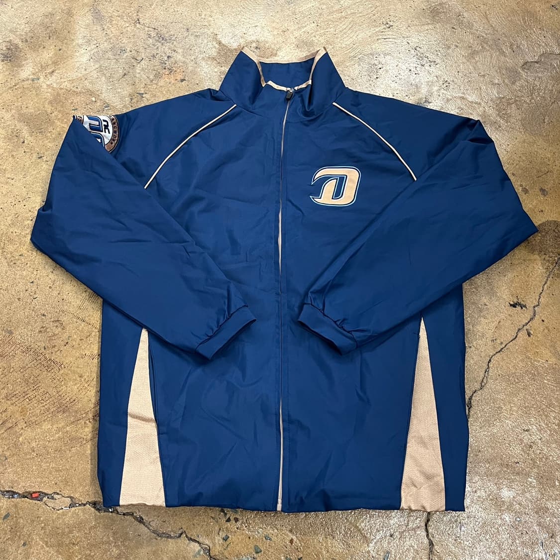 [ 95 ] NC다이노스 어센틱 춘추 점퍼 b15 상품이미지2