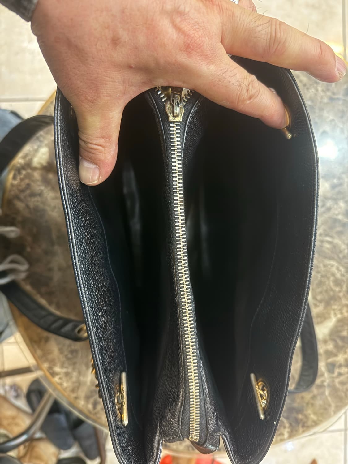 정품 샤넬 캐비어 스킨 체인 숄더백 팝니다 상품이미지6