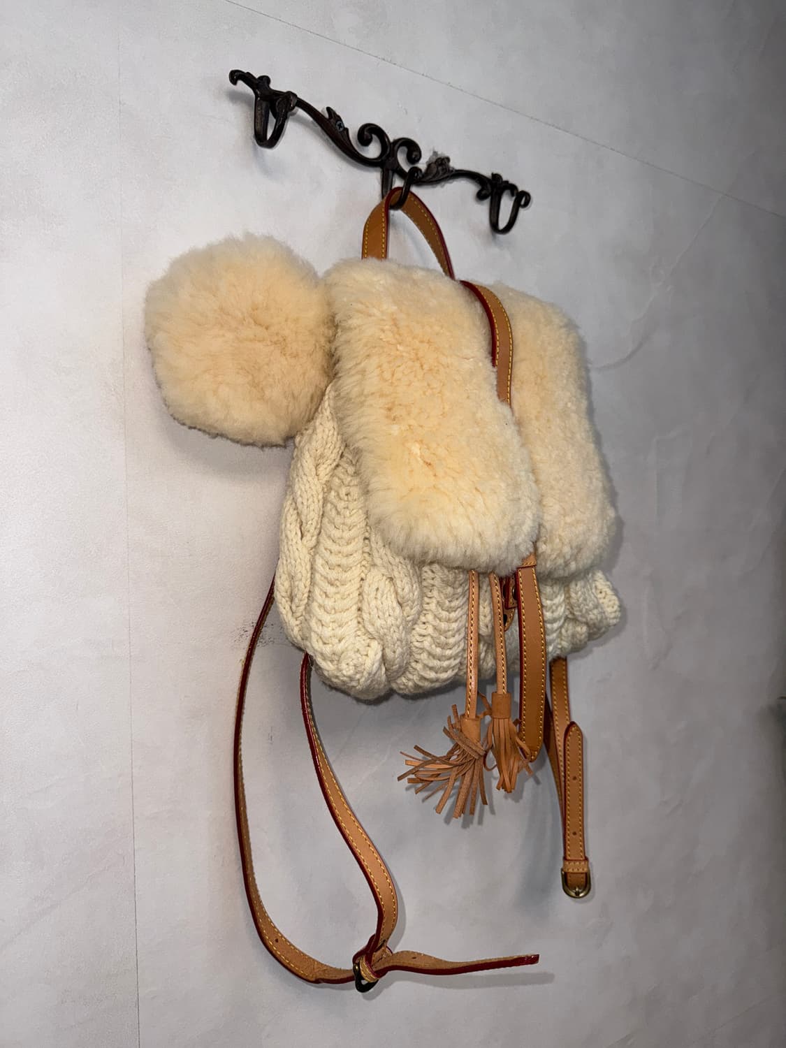 Ivory lamb fur wool knit backpack 상품이미지2