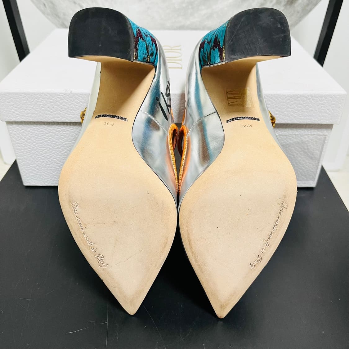 정품 36.5) 돌체앤 가바나 실버 실크 패턴 자수 펌프스 구두 상품이미지5