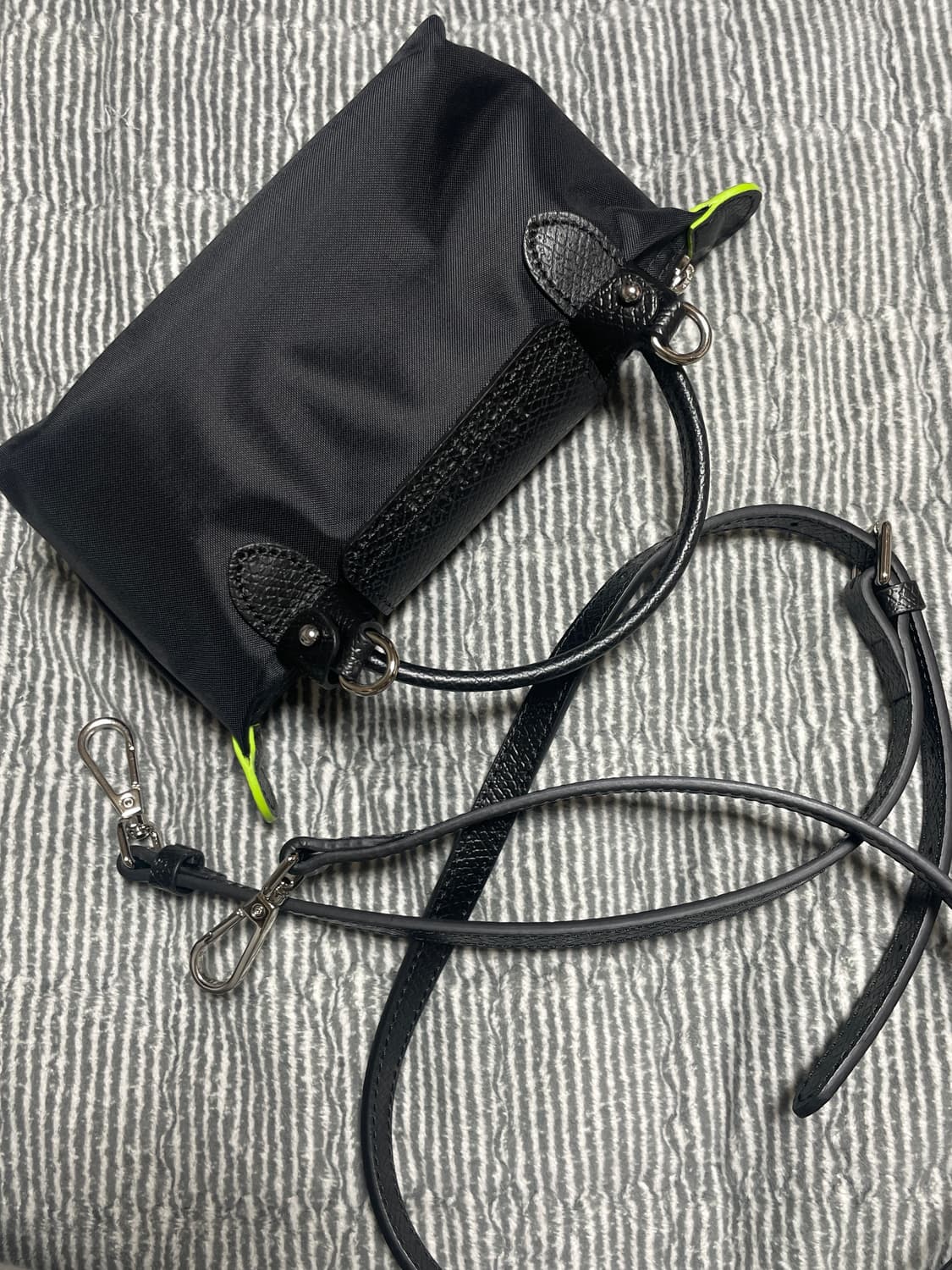 롱샴 르 플리아쥬 블랙 그린 크로스끈+이너백 상품이미지2