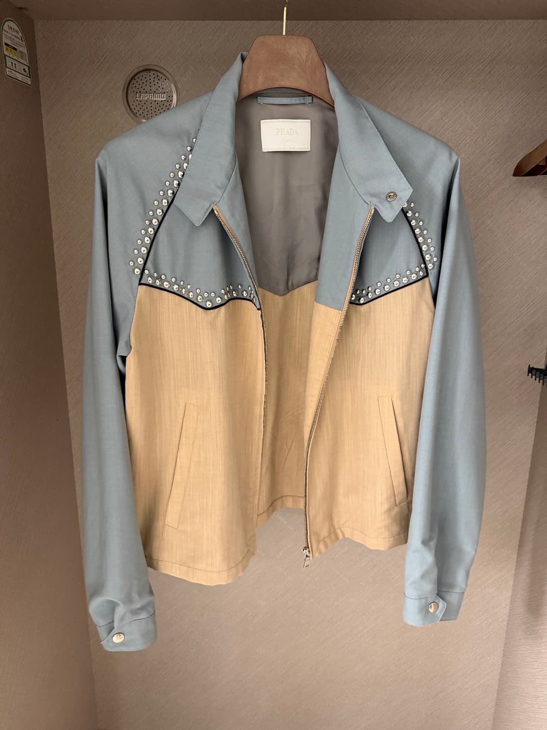 프라다 12ss 스터드 블루종 자켓 50 상품이미지1