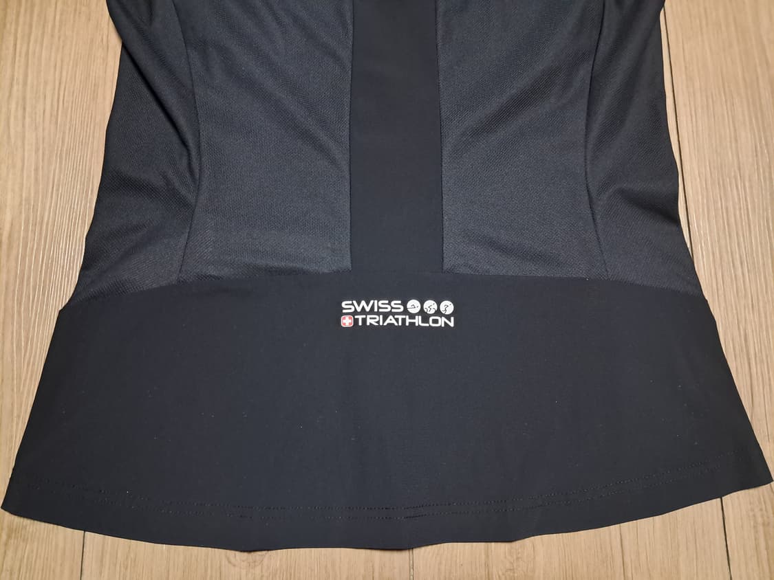 데상트 여성 런닝 집업 90 상품이미지4