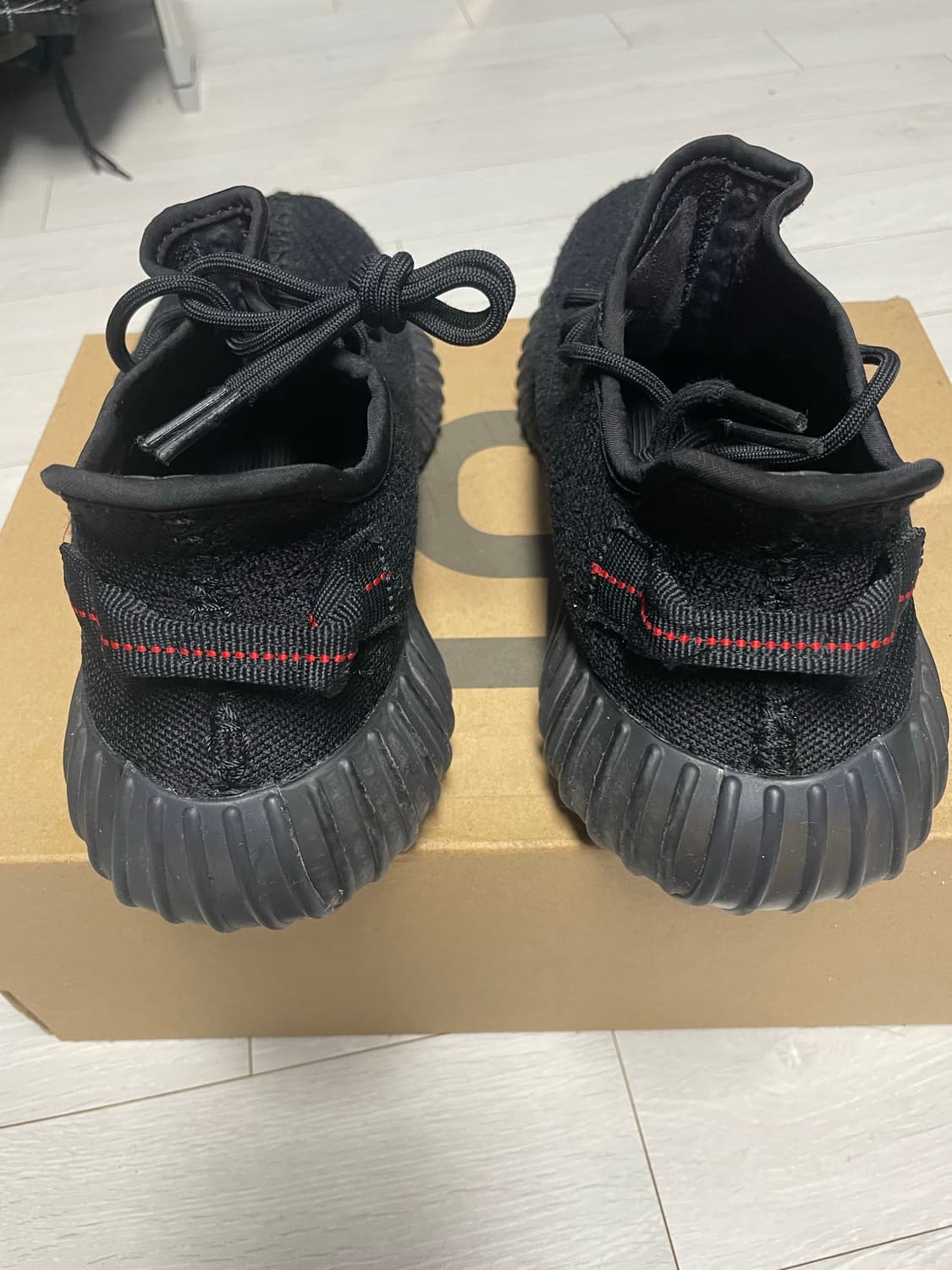 이지부스트350 v2 브레드 상품이미지4