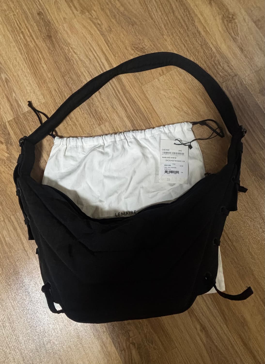 르메르 게임백 스몰 사이즈(블랙) 판매 합니다. 상품이미지1