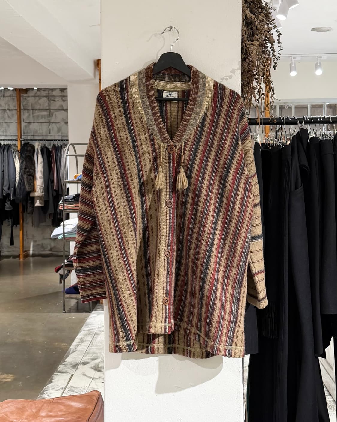 베네통 블루패밀리 베이지 울 멕시칸 바하 쇼울 카라 태슬 가디건 상품이미지1