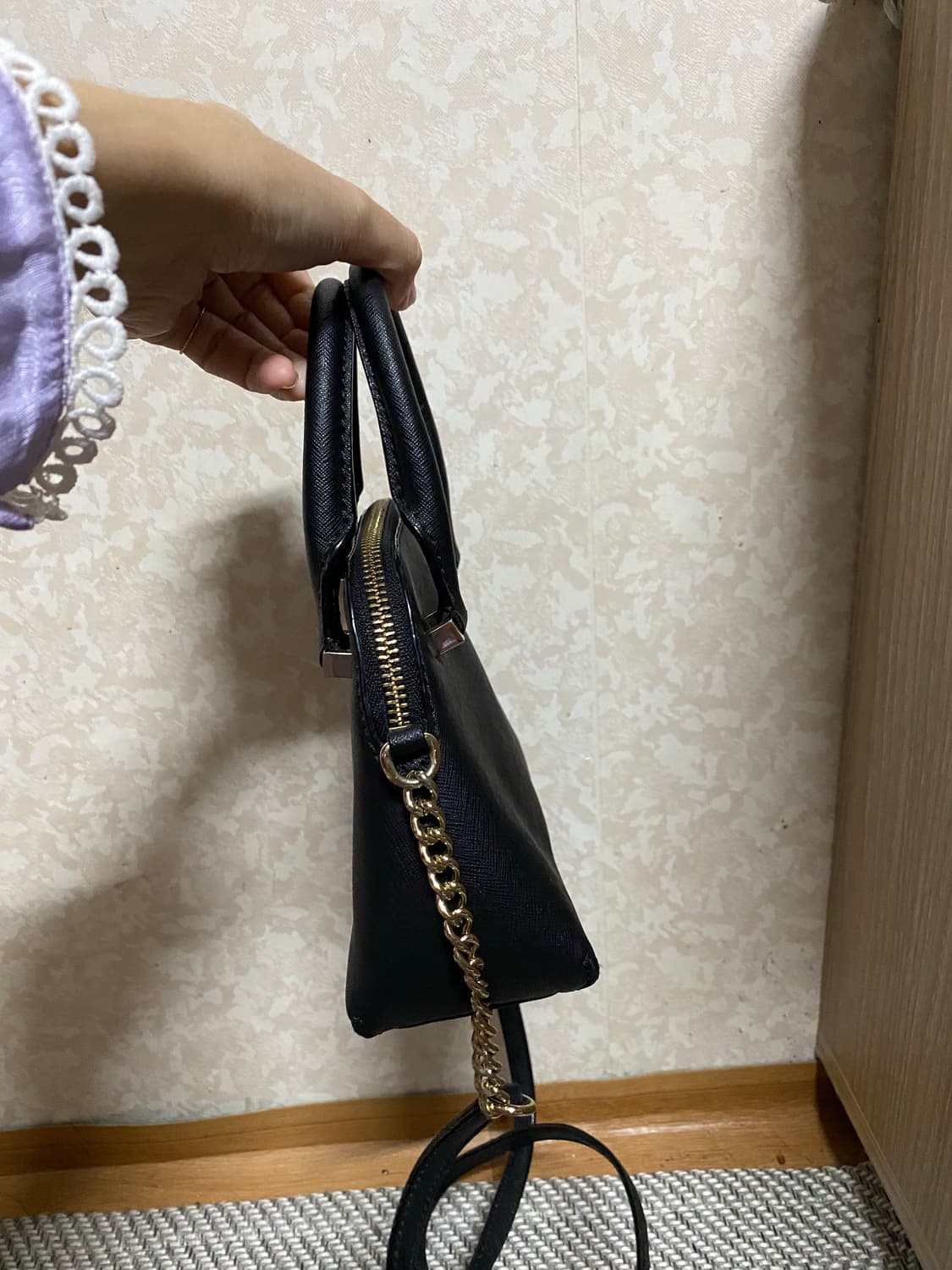 케이트 스페이드 블랙 미니 크로스백 상품이미지4