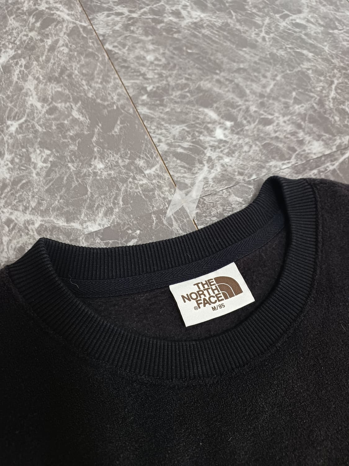 The North Face 블랙 맨투맨 (95사이즈 / 165~175)
 상품이미지4