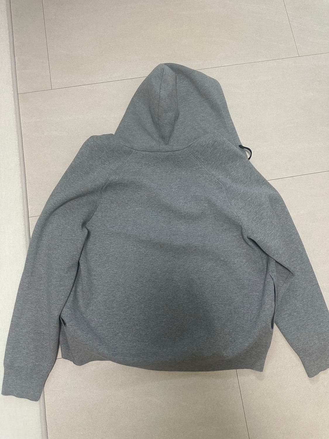 띠어리 자고 후드 L 판매합니다 상품이미지6