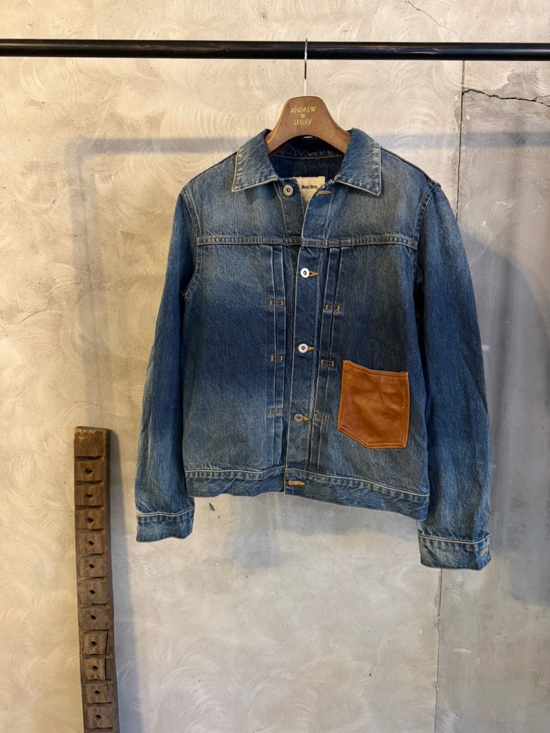 니서스 호텔 데님 트러커 자켓 100 상품이미지10