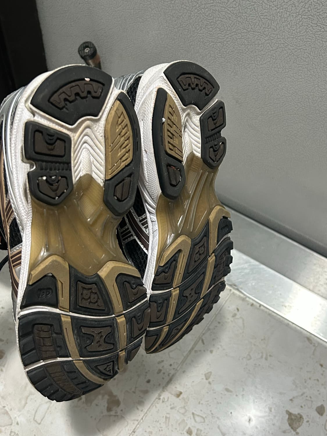 아식스 젤 카야노 14 블랙커피 상품이미지4